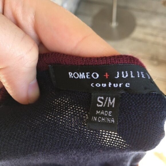 ROMEO & JULIET COUTURE Sweater Flowy Long Sleeve Handkerchief Hem Knit S/M - Picture 5 of 5